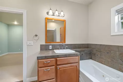 515 N Knapman Ave, Sequim, WA 98382 photo 18