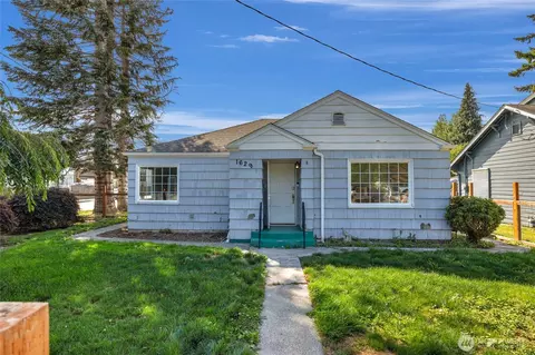 1629 S 6th St, Mount Vernon, WA 98273
