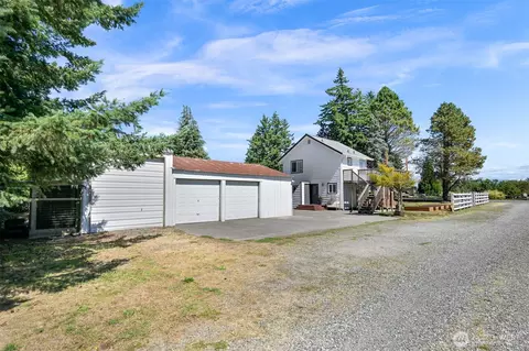 6721 Northwest Dr, Ferndale, WA 98248