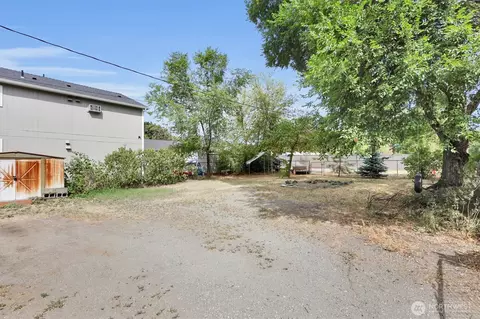 Exterior - 1529 E Desmet, Spokane, WA 99202 photo 2 of 5