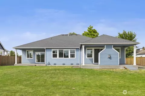 Exterior - 15210 Meade Mccumber Rd E, Sumner, WA 98390 photo 2 of 6