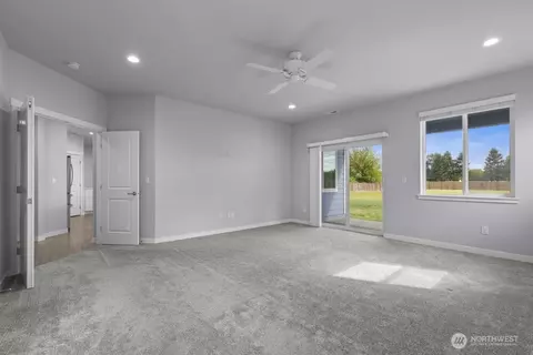 Bedroom - 15210 Meade Mccumber Rd E, Sumner, WA 98390 photo 1 of 8