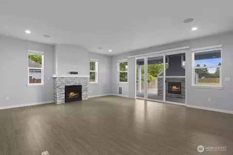 Living - 15210 Meade Mccumber Rd E, Sumner, WA 98390 photo 2 of 6