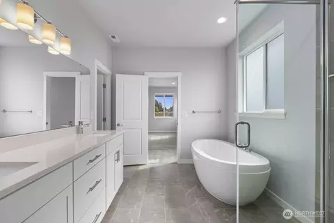 Bath - 15210 Meade Mccumber Rd E, Sumner, WA 98390 photo 3 of 6