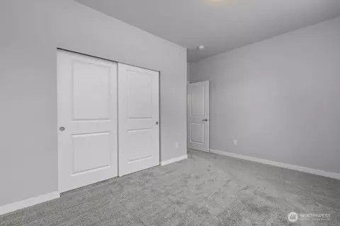 Bedroom - 15210 Meade Mccumber Rd E, Sumner, WA 98390 photo 6 of 8