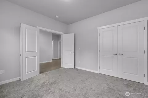 Bedroom - 15210 Meade Mccumber Rd E, Sumner, WA 98390 photo 3 of 8