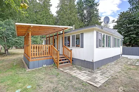 3019 Sauk Dr, Camano Island, WA 98282