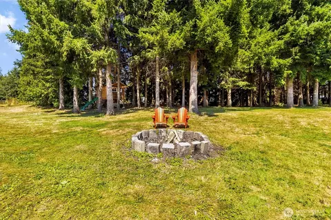 Exterior - 5947 Lawrence Rd, Everson, WA 98247 photo 6 of 9