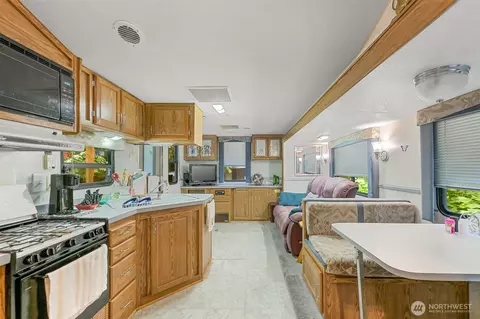 1056 Birch Ln, Sumas, WA 98295