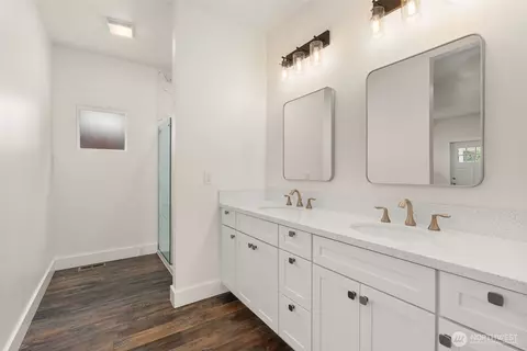 Bath - 104 Sequoia Ln, Onalaska, WA 98570 photo 1 of 3