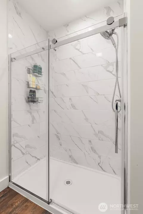 Bath - 104 Sequoia Ln, Onalaska, WA 98570 photo 2 of 3