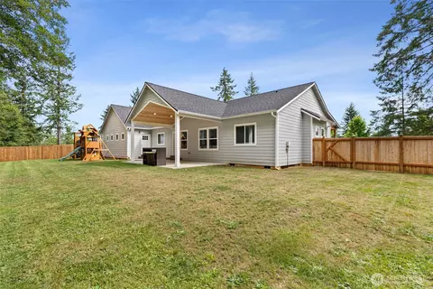 Exterior - 104 Sequoia Ln, Onalaska, WA 98570 photo 6 of 9