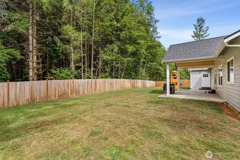 Exterior - 104 Sequoia Ln, Onalaska, WA 98570 photo 5 of 9