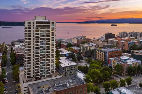 2201 3rd Ave #801, Seattle, WA 98121