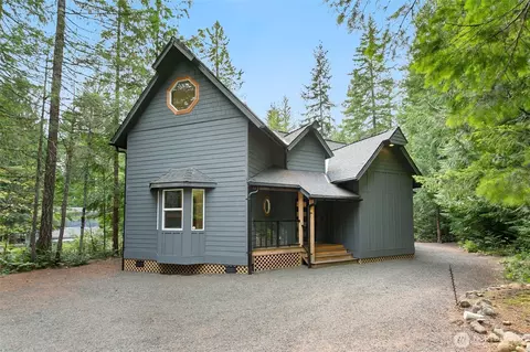 391 N Mount Jupiter Dr, Hoodsport, WA 98548
