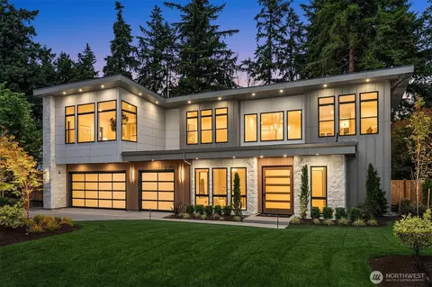 2202 102nd Pl SE, Bellevue, WA 98004