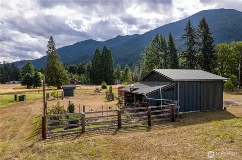 208 Stover Rd, Randle, WA 98377