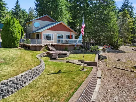 441 W Nahwatzel Beach Dr, Shelton, WA 98584