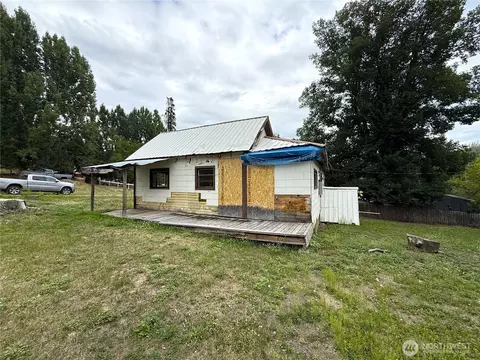 Exterior - 653 E 9th St, Republic, WA 99166 photo 3 of 4