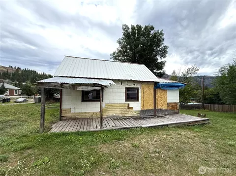 Exterior - 653 E 9th St, Republic, WA 99166 photo 2 of 4