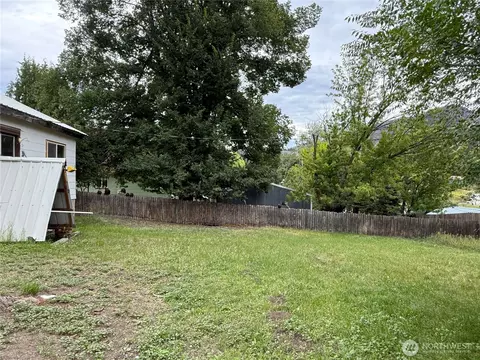 Exterior - 653 E 9th St, Republic, WA 99166 photo 4 of 4