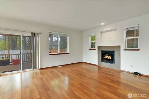 Living - 12414 29th Pl W, Everett, WA 98204 photo 5 of 11