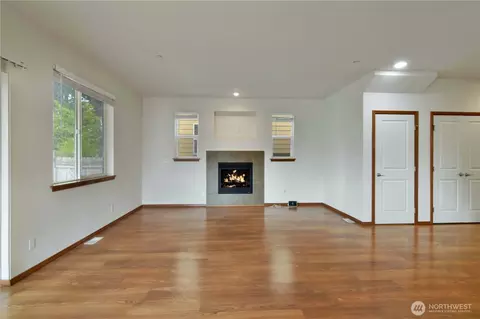 Living - 12414 29th Pl W, Everett, WA 98204 photo 4 of 11