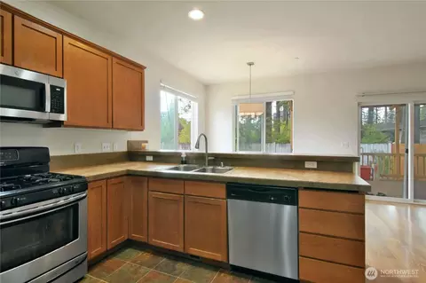 Kitchen - 12414 29th Pl W, Everett, WA 98204 photo 3 of 4