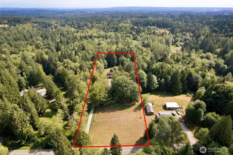 102 300th St NW, Stanwood, WA 98292