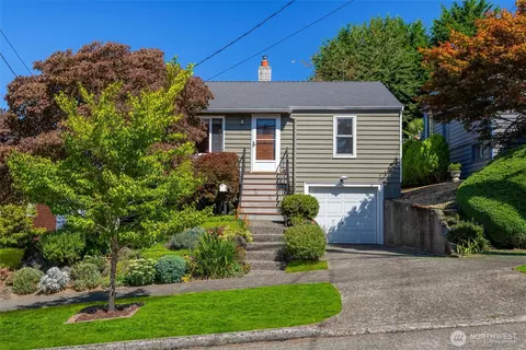 3748 SW Austin St, Seattle, WA 98126