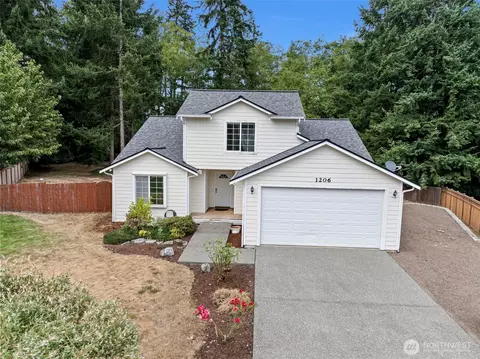 1206 NW Suzanne Ct, Poulsbo, WA 98370