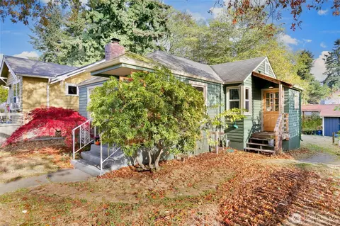 8702 18th Ave NW, Seattle, WA 98117