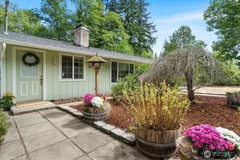 13725 Creek View Dr SW, Port Orchard, WA 98367