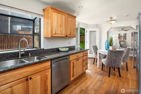Kitchen - 23101 20th Ave SE, Bothell, WA 98021 photo 3 of 3