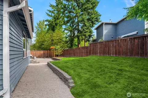 Exterior - 23101 20th Ave SE, Bothell, WA 98021 photo 8 of 9