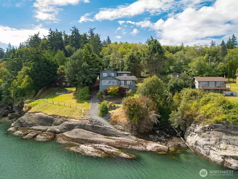 2798 N Nugent Rd, Lummi Island, WA 98262