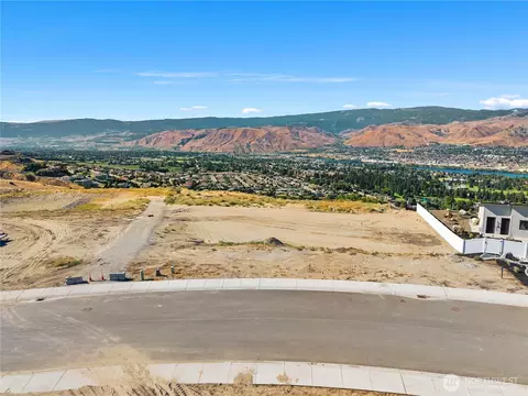 760 NE Tyler Pl, East Wenatchee, WA 98802
