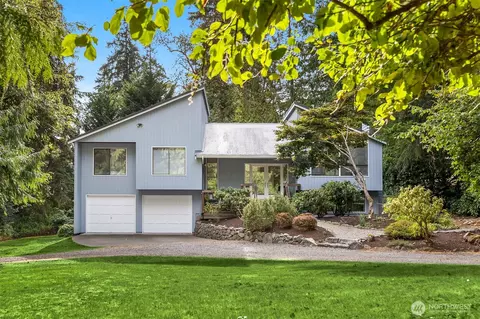 4275 Sorrel Way NE, Bainbridge Island, WA 98110