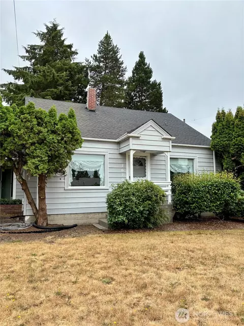 7620 31st St W, University Place, WA 98466