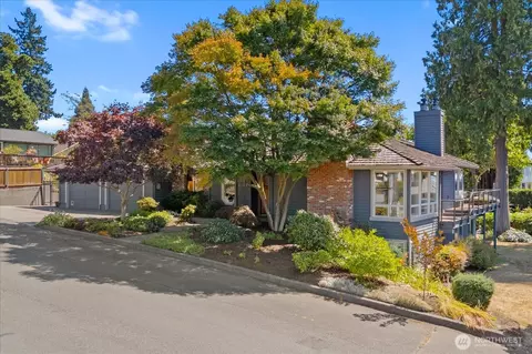 2123 NW 204th St, Shoreline, WA 98177