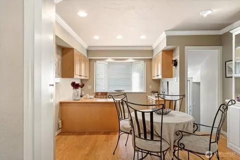 Dining - 324 Juniper St, Walla Walla, WA 99362 photo 5 of 5