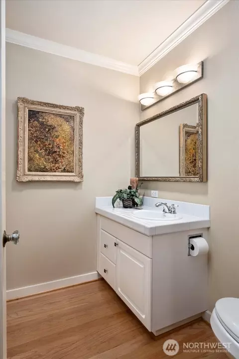 Bath - 324 Juniper St, Walla Walla, WA 99362 photo 1 of 5