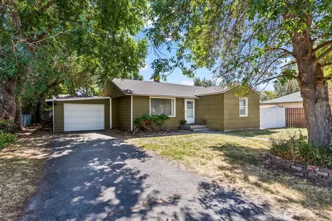 704 E Hobert Ave, Ellensburg, WA 98926