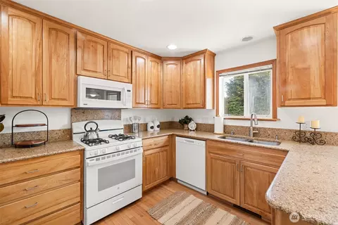 921 E Willow St, Sequim, WA 98382 photo 15