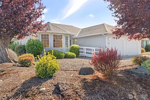921 E Willow St, Sequim, WA 98382 photo 3