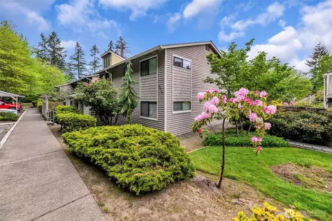 9918 NE 144th Ln #403, Kirkland, WA 98034