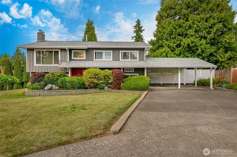 2820 E Crestline Dr, Bellingham, WA 98226