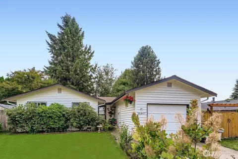 26807 NE Beadonhall St, Duvall, WA 98019