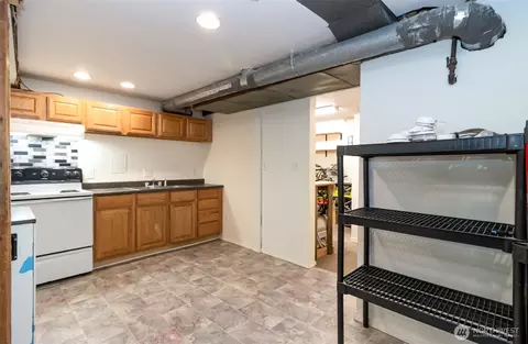 Kitchen - 3503 Rockefeller Ave, Everett, WA 98201 photo 6 of 6