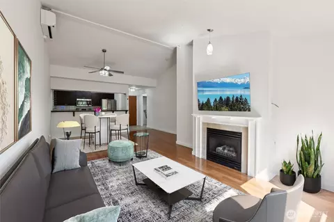 701 1st Ave N #403, Seattle, WA 98109